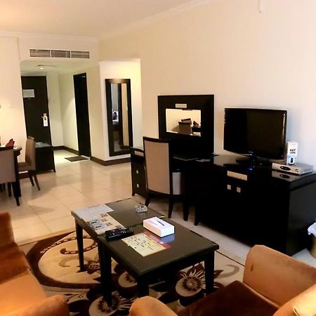 Aparthotel Deebaj Al Khabisi Plaza Dubai Esterno foto