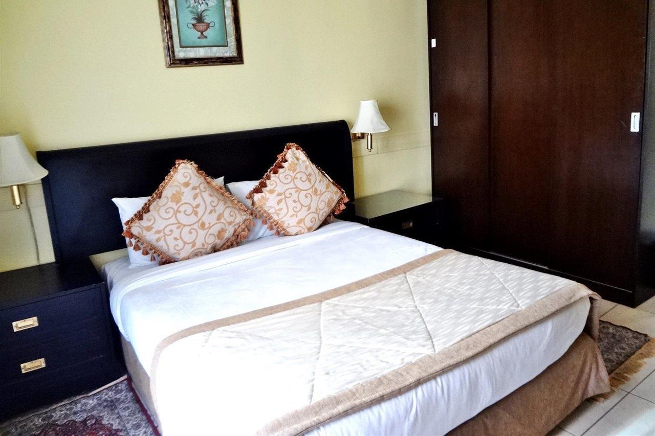 Aparthotel Deebaj Al Khabisi Plaza Dubai Esterno foto
