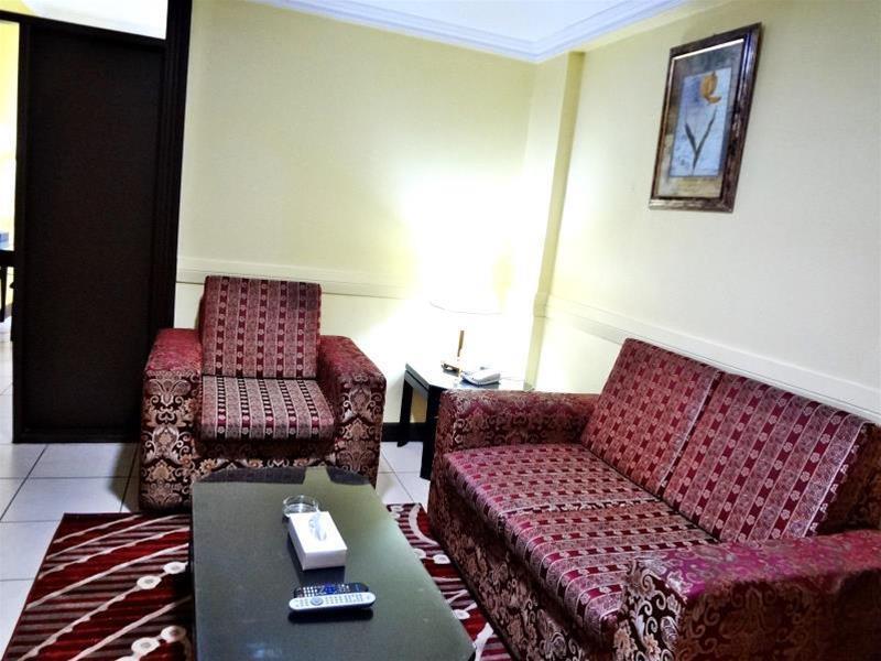 Aparthotel Deebaj Al Khabisi Plaza Dubai Esterno foto